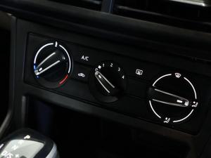 Volkswagen Polo sedan 1.6 auto - Image 15