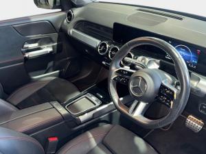 Mercedes-Benz GLB GLB220d 4Matic Progressive - Image 12