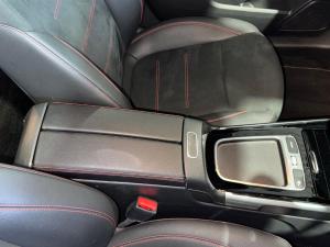 Mercedes-Benz GLB GLB220d 4Matic Progressive - Image 22