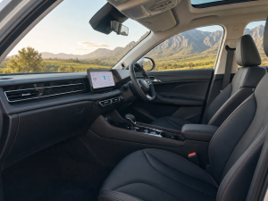 MG HS 2.0T Luxury - Image 6