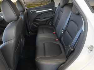 MG ZS 1.5 Luxury - Image 2
