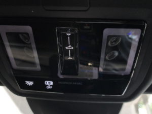 Volkswagen Golf R - Image 12