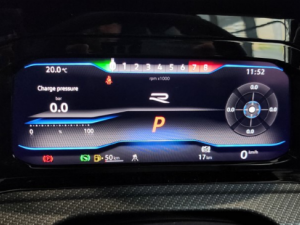 Volkswagen Golf R - Image 18