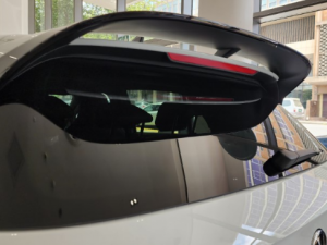 Volkswagen Golf R - Image 28