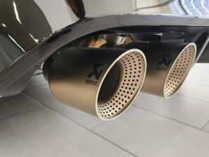Volkswagen Golf R - Image 30
