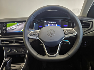 Volkswagen Polo hatch 1.0TSI Life auto - Image 6