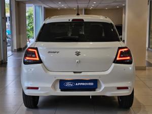 Suzuki Swift 1.2 GLX auto - Image 4