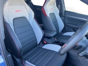 Volkswagen Golf GTI - Image 13