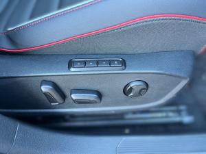 Volkswagen Golf GTI - Image 18