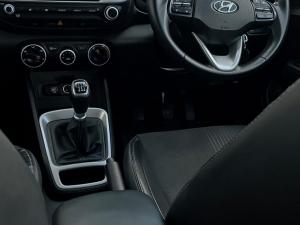 Hyundai Venue 1.0T Fluid manual - Image 10