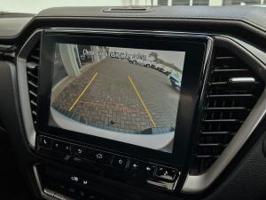 Isuzu D-Max 3.0TD double cab V-Cross - Image 10