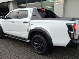Isuzu D-Max 3.0TD double cab V-Cross - Image 3