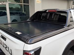 Isuzu D-Max 3.0TD double cab V-Cross - Image 5