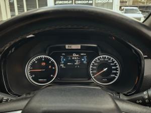 Isuzu D-Max 3.0TD double cab V-Cross - Image 9