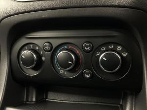 Ford Figo 1.5Ti VCT Trend automatic - Image 10