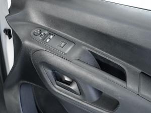 Peugeot Partner 1.6HDI LWB panel van - Image 17