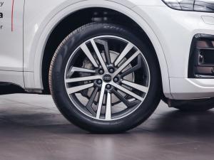 Audi Q5 Sportback 40TDI quattro Black Edition - Image 2