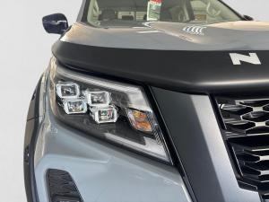 Nissan Navara 2.5DDTi double cab Pro-4X 4x4 Warrior - Image 9