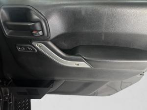 Jeep Wrangler Unlimited 2.8CRD Altitude - Image 14