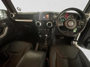 Jeep Wrangler Unlimited 2.8CRD Altitude - Image 18