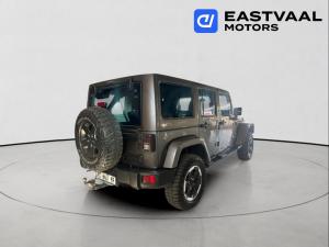 Jeep Wrangler Unlimited 2.8CRD Altitude - Image 7