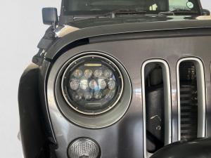 Jeep Wrangler Unlimited 2.8CRD Altitude - Image 9