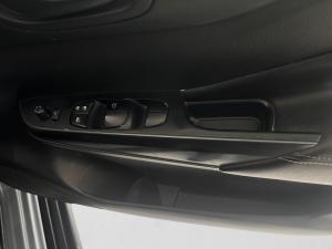 Nissan Navara 2.5DDTi double cab Pro-4X 4x4 - Image 11