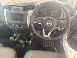 Nissan Navara 2.5DDTi single cab XE - Image 13