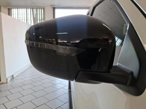 Nissan Navara 2.5DDTi double cab Stealth - Image 14