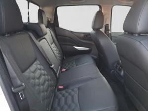 Nissan Navara 2.5DDTi double cab Stealth - Image 19