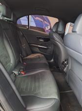 Mercedes-Benz C-Class C200 Avantgarde - Image 11