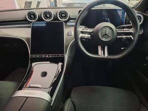 Mercedes-Benz C-Class C200 Avantgarde - Image 12