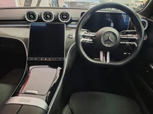 Mercedes-Benz C-Class C200 Avantgarde - Image 13