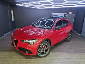 Alfa Romeo Stelvio 2.0T Veloce Q4 - Image 1