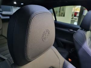 Alfa Romeo Stelvio 2.0T Veloce Q4 - Image 20