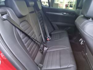 Alfa Romeo Stelvio 2.0T Veloce Q4 - Image 24