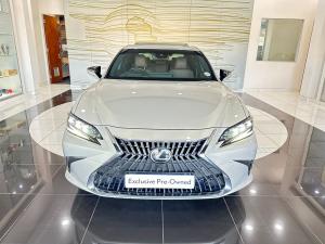 Lexus ES 300h SE - Image 2