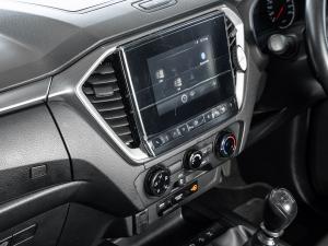Isuzu D-Max 1.9TD double cab LS manual - Image 19