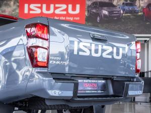 Isuzu D-Max 1.9TD Extended cab LS auto - Image 12