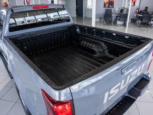 Isuzu D-Max 1.9TD Extended cab LS auto - Image 14