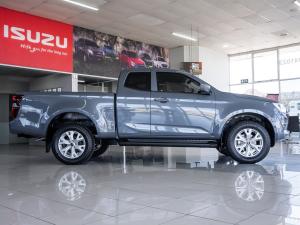 Isuzu D-Max 1.9TD Extended cab LS auto - Image 6
