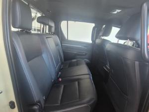 Toyota Hilux 2.8GD-6 double cab Legend auto - Image 12
