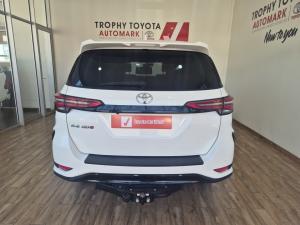 Toyota Fortuner 2.4GD-6 manual - Image 5