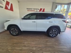 Toyota Fortuner 2.4GD-6 manual - Image 18