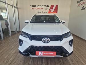 Toyota Fortuner 2.4GD-6 manual - Image 4