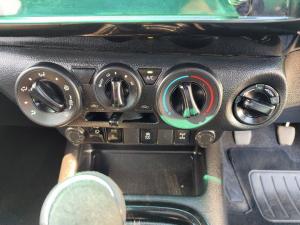Toyota Hilux 2.8GD-6 Xtra cab 4x4 Legend 50 - Image 17