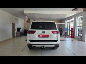 Toyota Land Cruiser 300 3.3D GR-Sport - Image 5