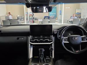 Toyota Land Cruiser 300 3.3D GR-Sport - Image 6