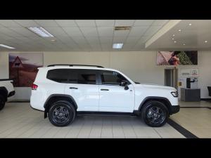 Toyota Land Cruiser 300 3.3D GR-Sport - Image 3