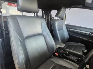 Toyota Hilux 2.8GD-6 Xtra cab 4x4 Legend manual - Image 11